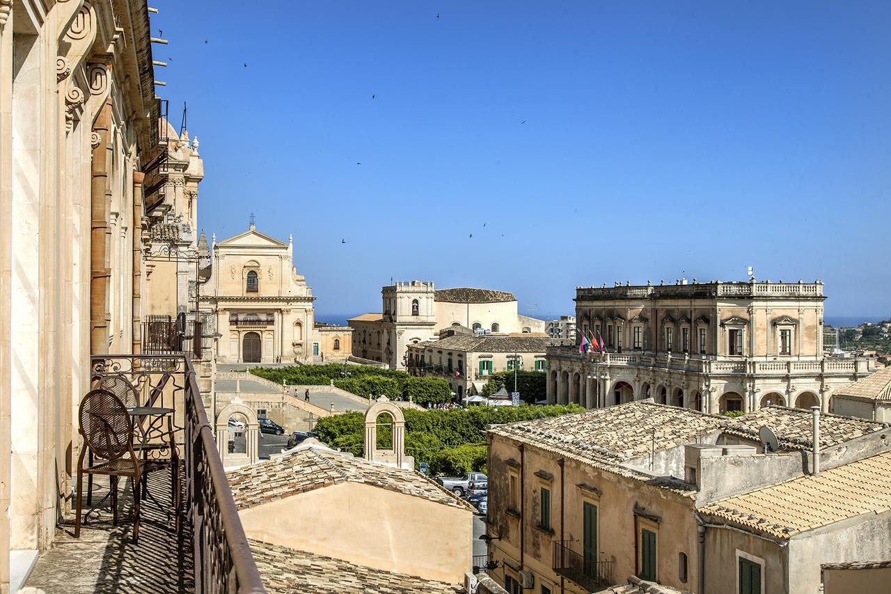 Seven Rooms Villadorata Noto Eksteriør billede